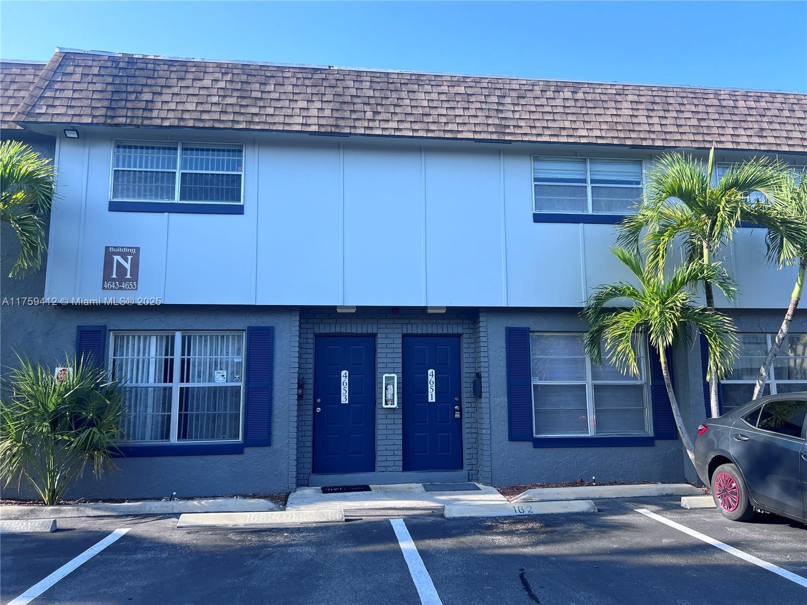 Rental Property at 4651 Nw 9th Dr 4651, Plantation, Miami-Dade County, Florida - Bedrooms: 2 
Bathrooms: 2  - $2,050 MO.