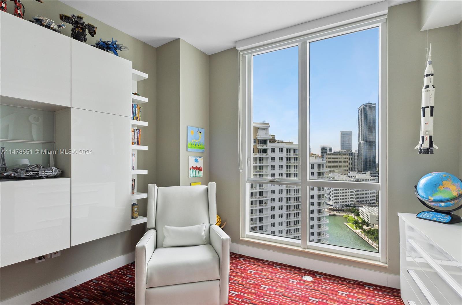 CARBONELL CONDO - Residential