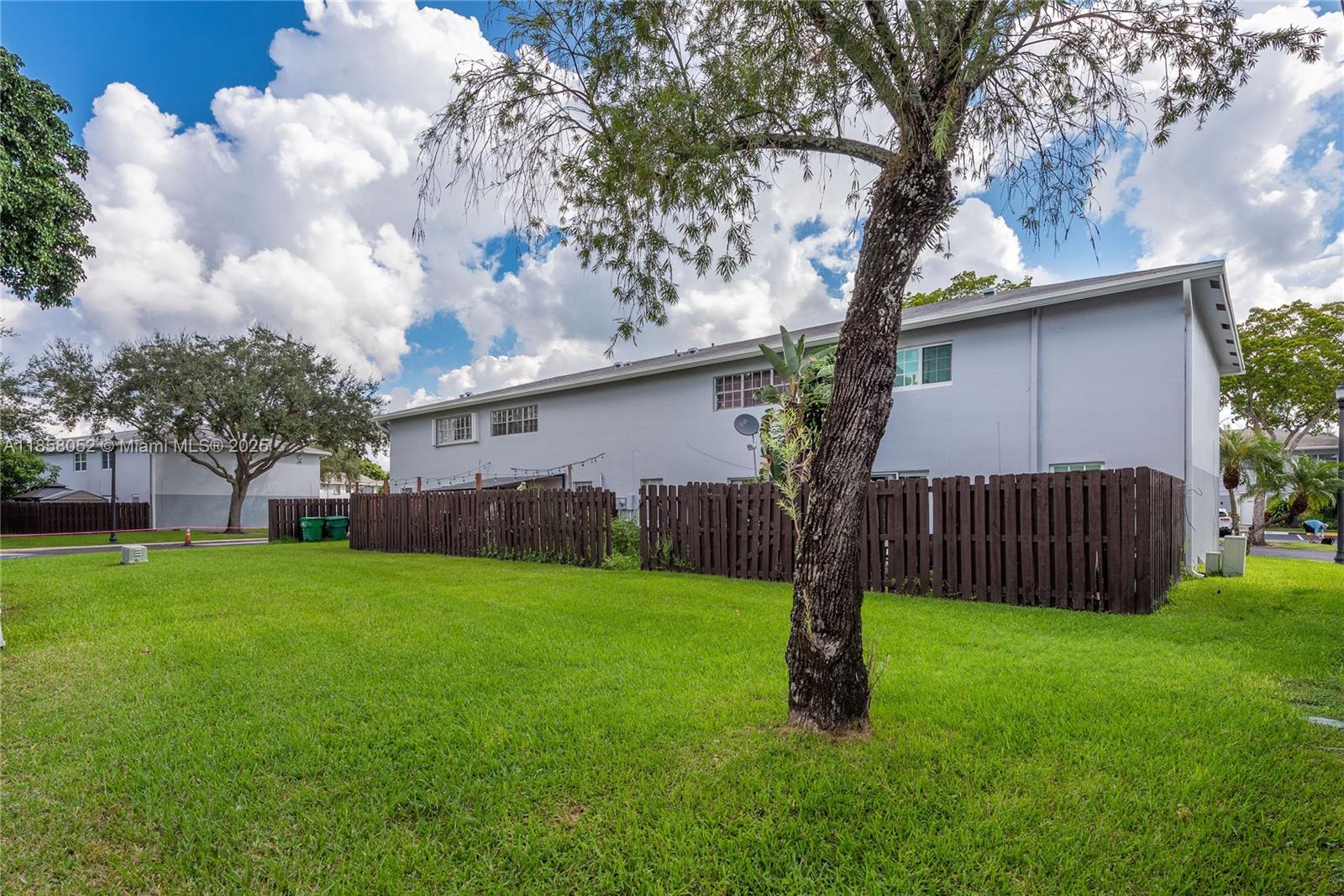 ARROWHEAD GOLF & TENNIS C - Residential Lease