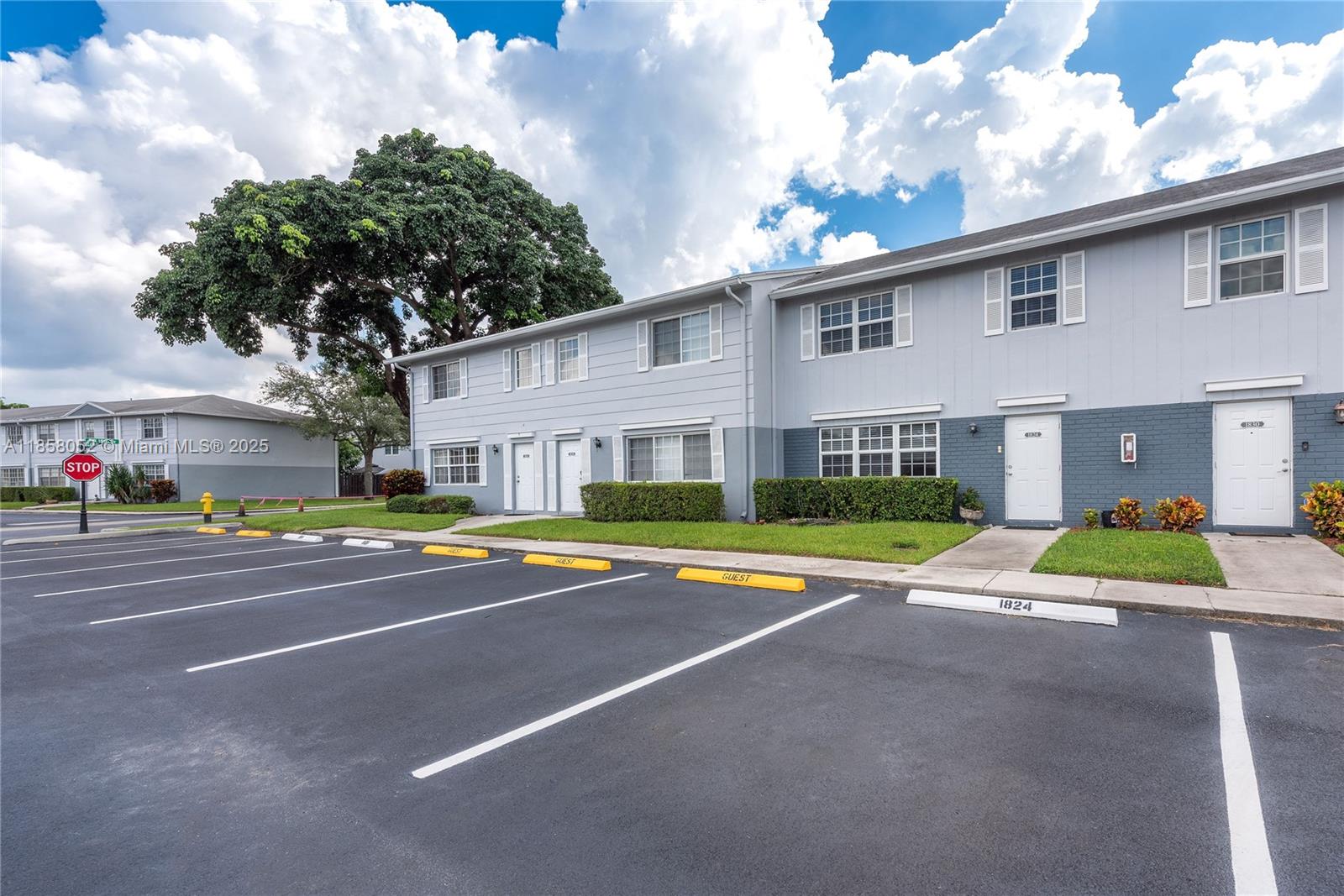 ARROWHEAD GOLF & TENNIS C - Residential Lease