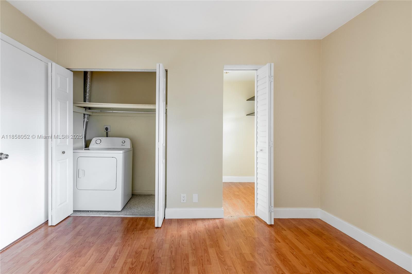 ARROWHEAD GOLF & TENNIS C - Residential Lease