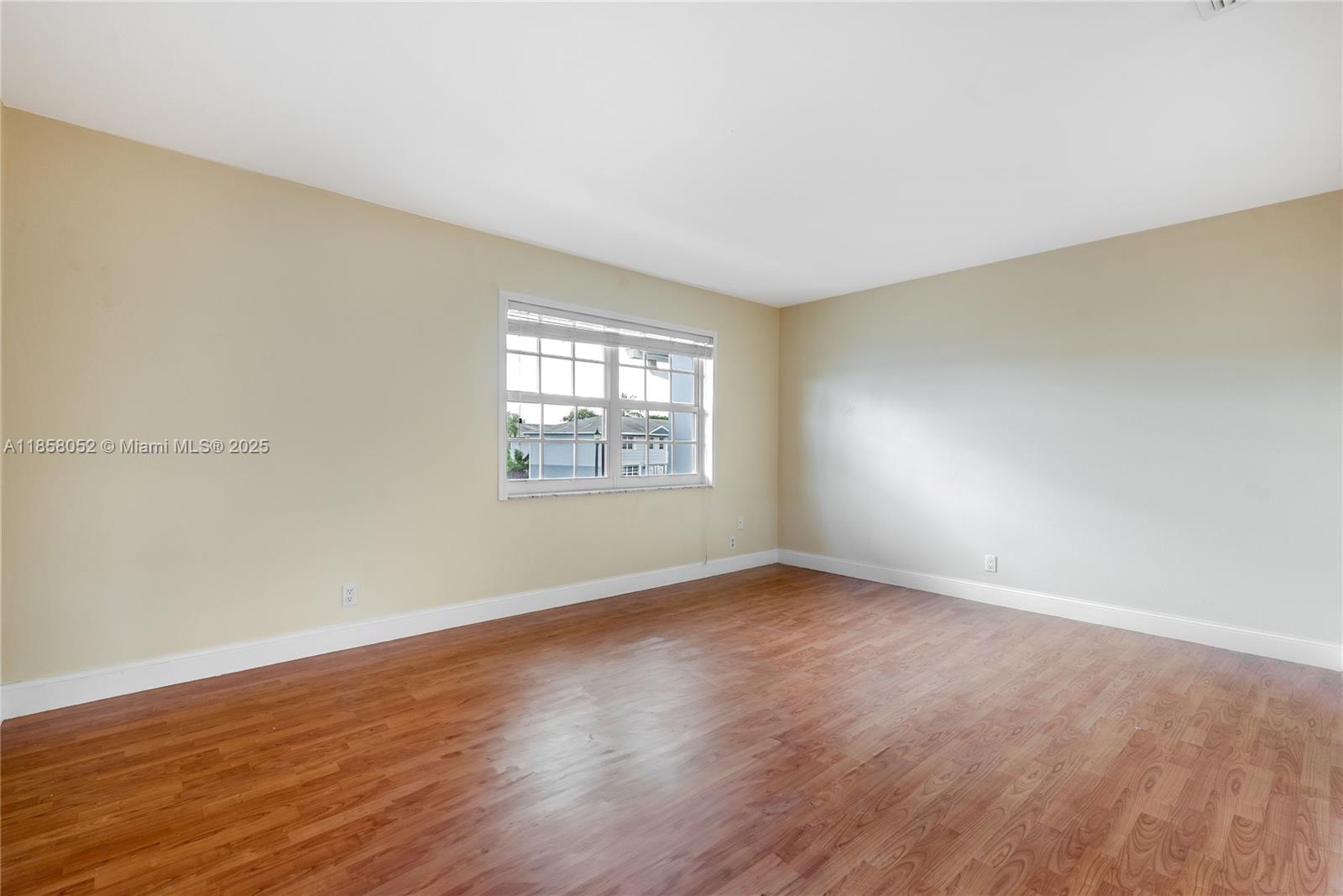 ARROWHEAD GOLF & TENNIS C - Residential Lease