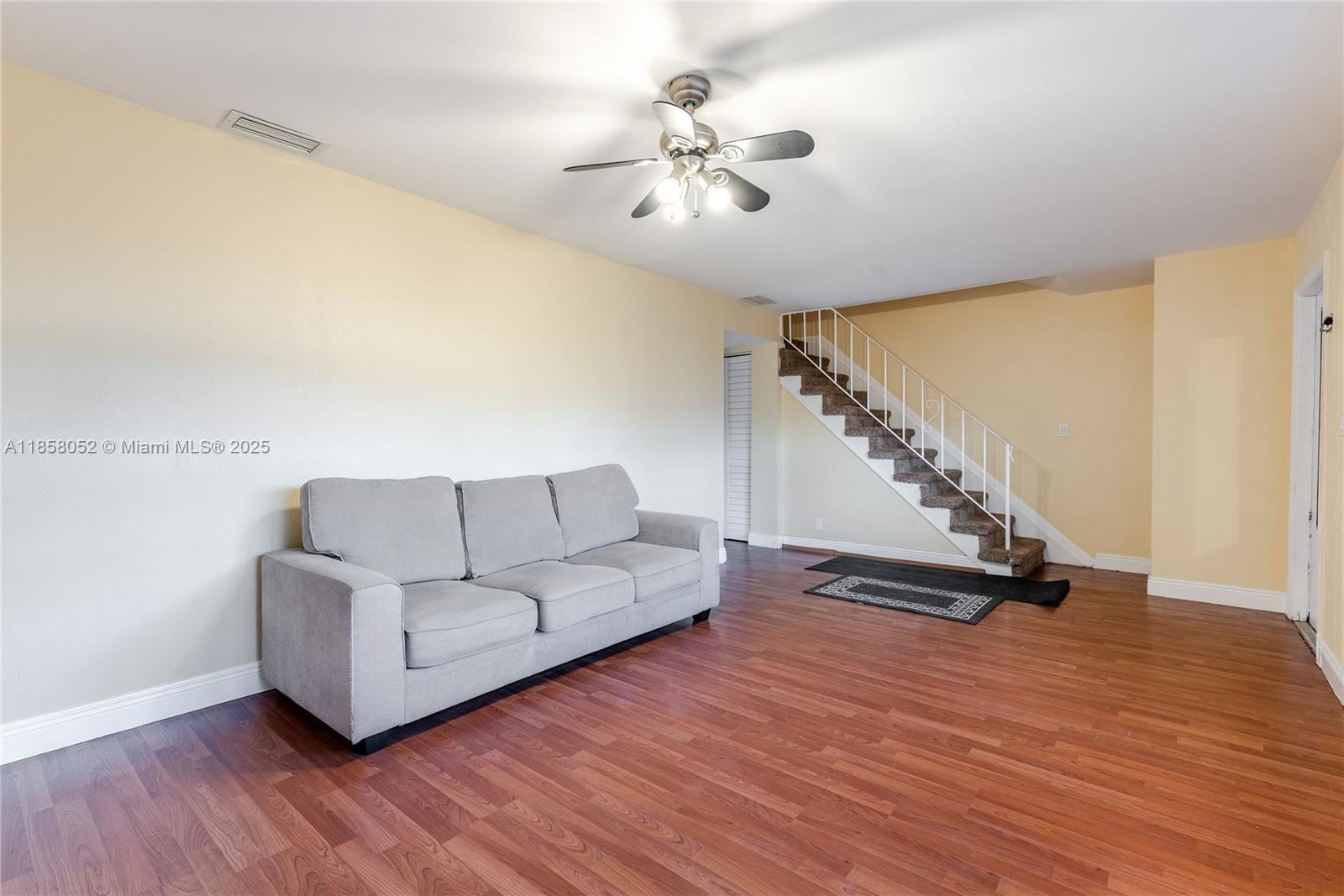 ARROWHEAD GOLF & TENNIS C - Residential Lease