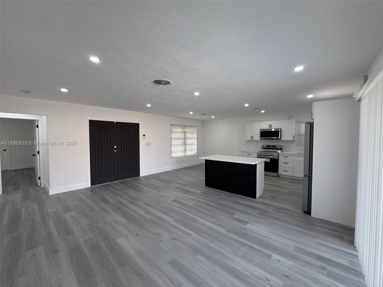 View photos, virtual tours, details... 275 NE 173rd St