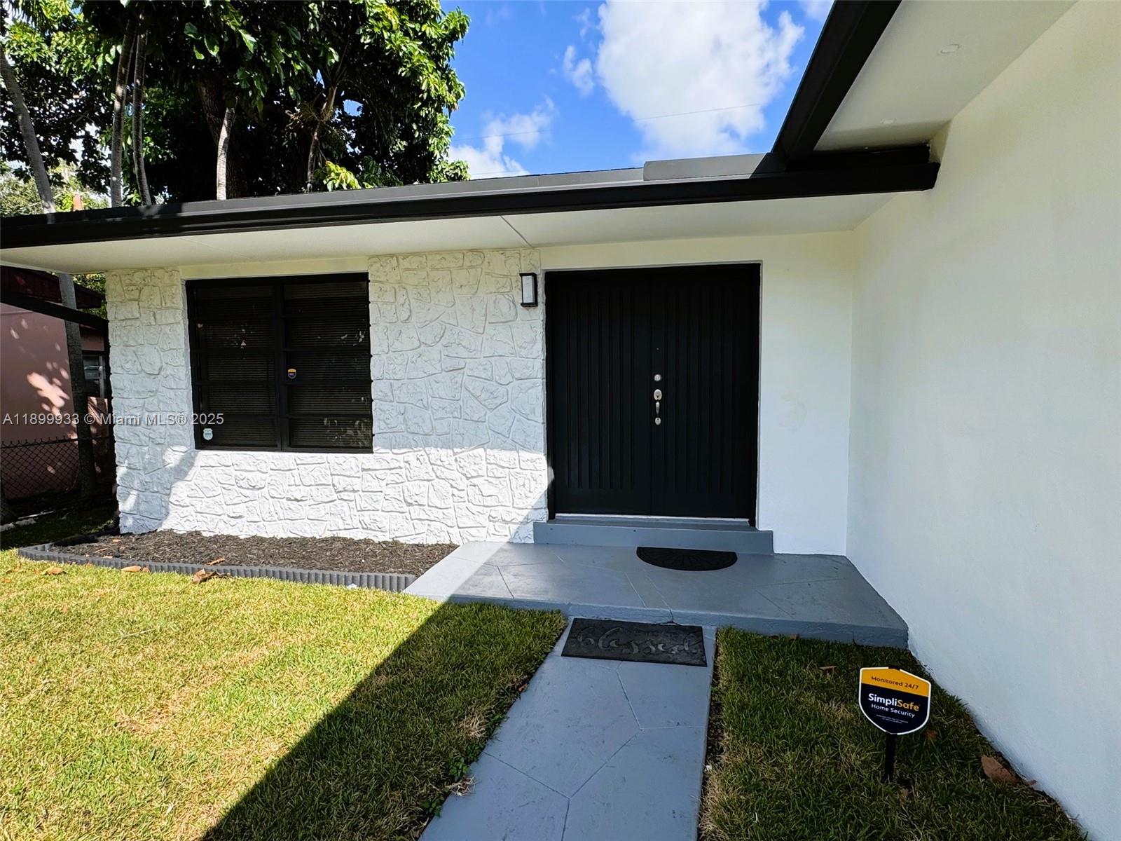View photos, virtual tours, details... 275 NE 173rd St