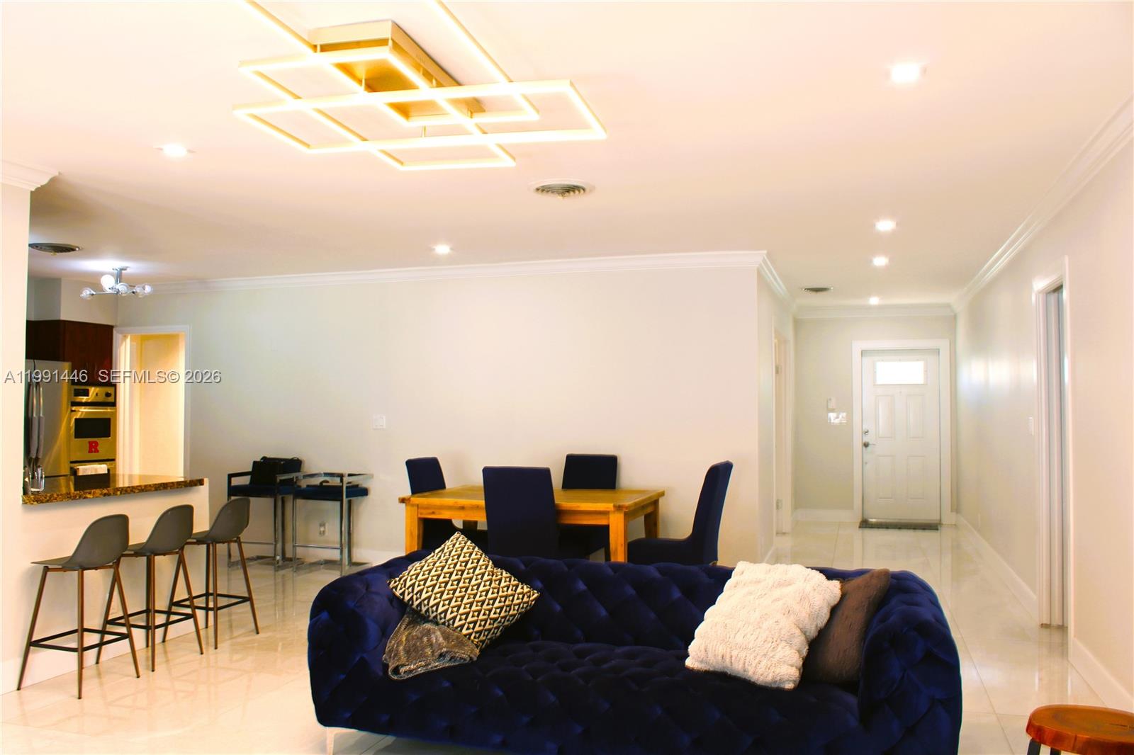 JENADA ISLE - Residential