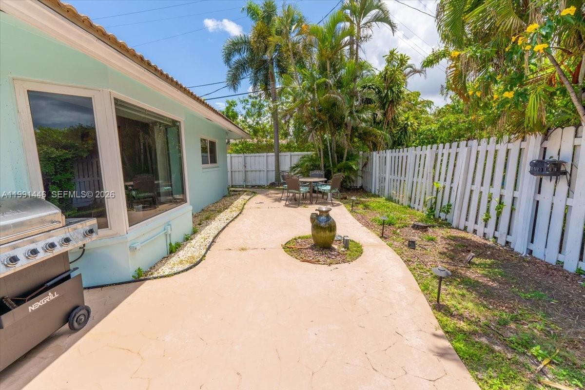 JENADA ISLE - Residential