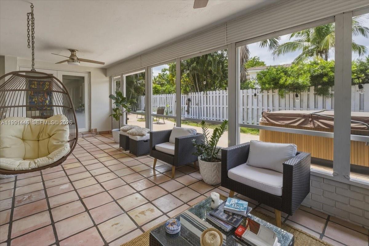 JENADA ISLE - Residential