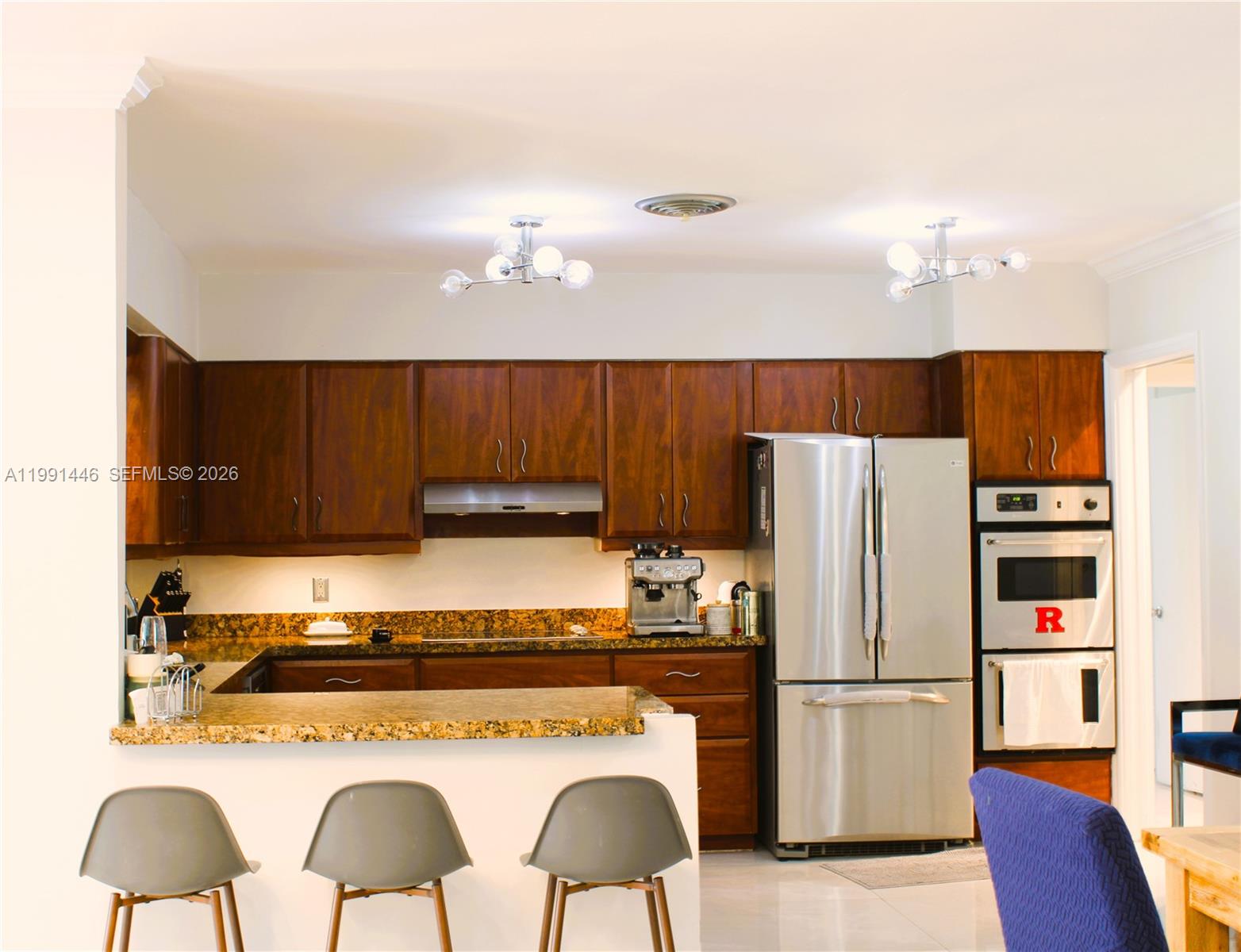 JENADA ISLE - Residential