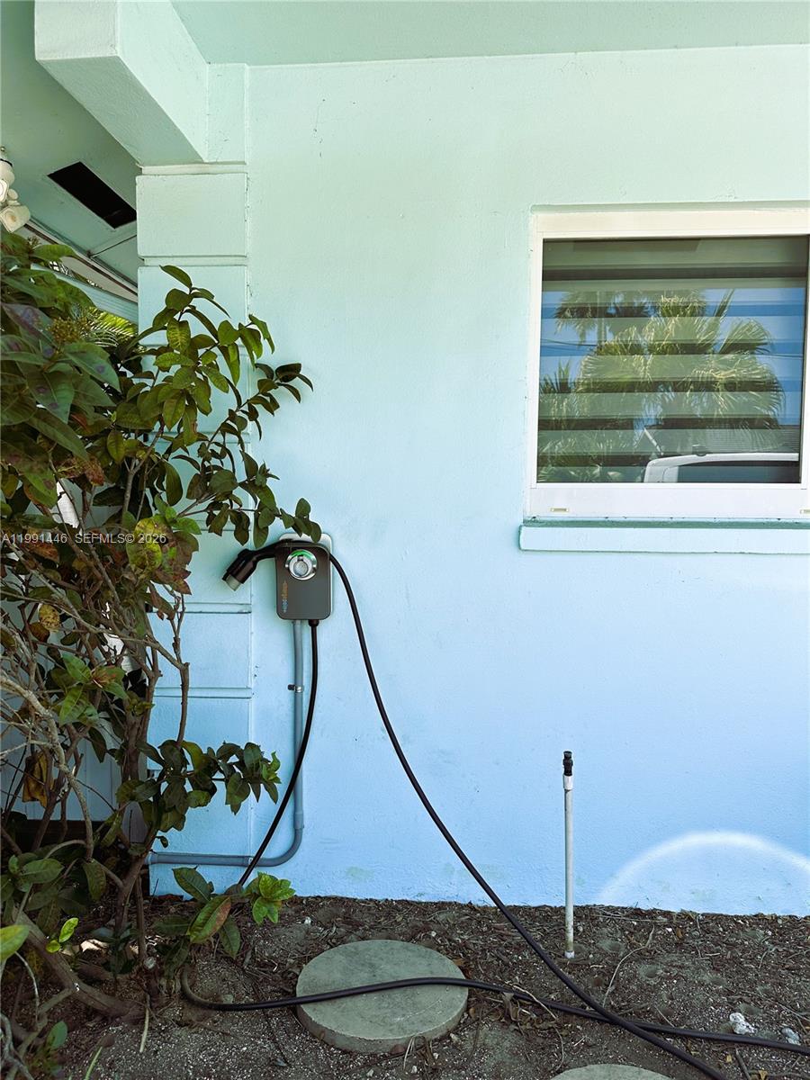 JENADA ISLE - Residential