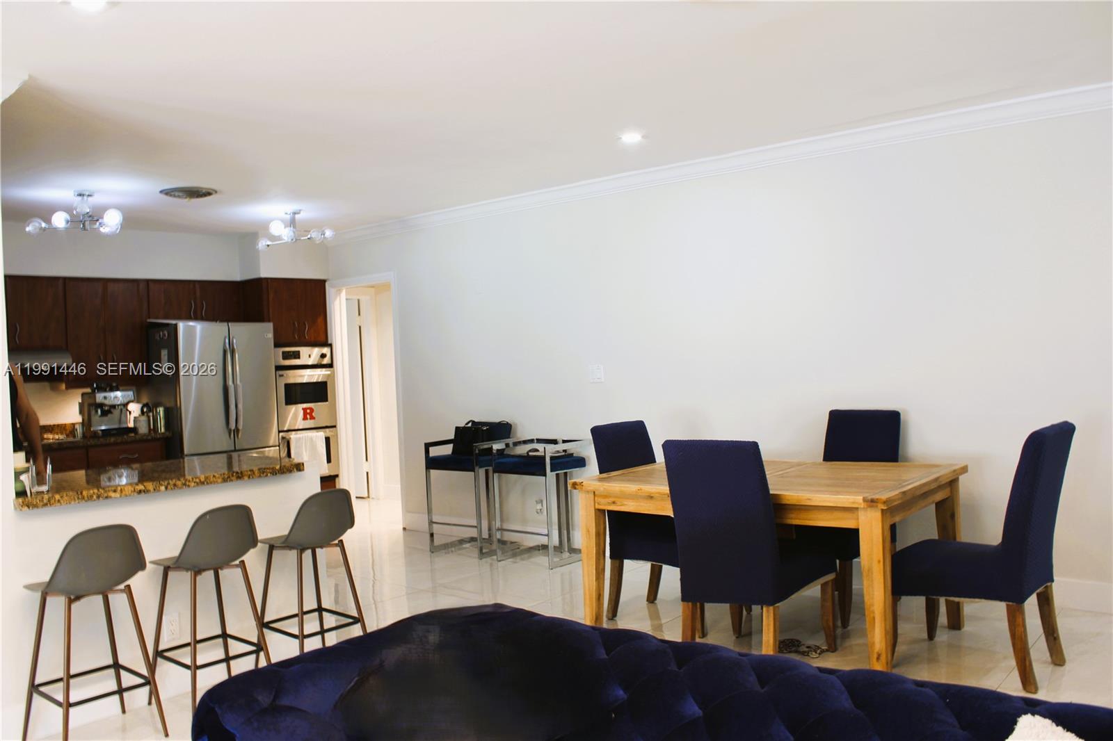 JENADA ISLE - Residential