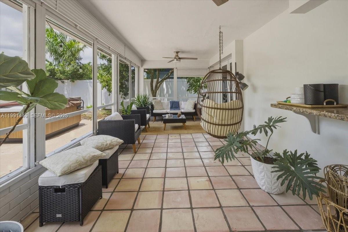 JENADA ISLE - Residential