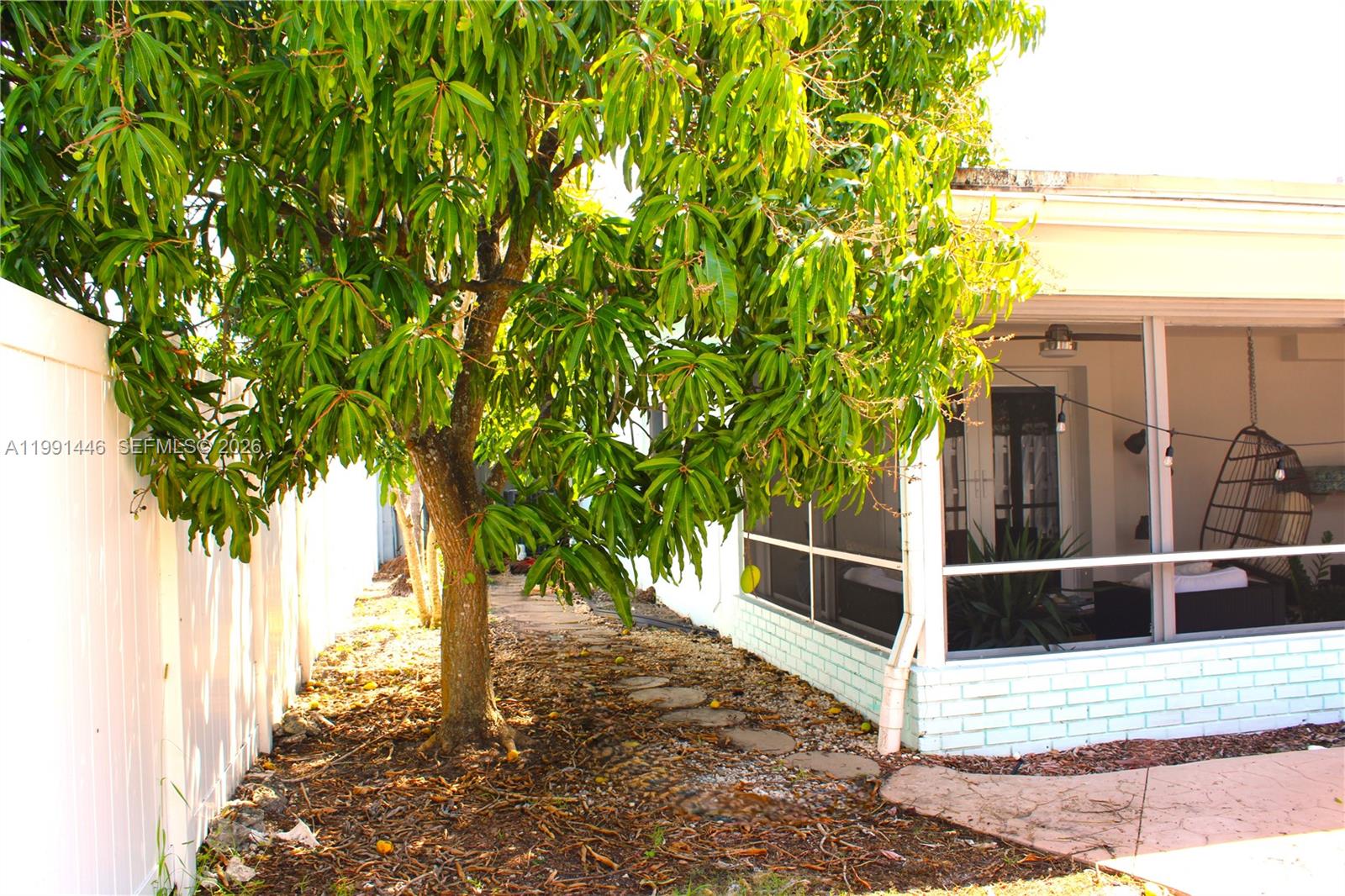 JENADA ISLE - Residential