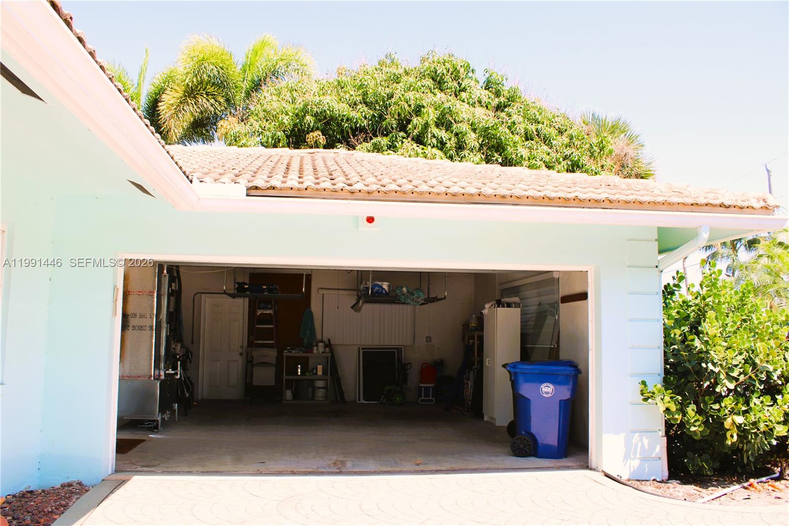 JENADA ISLE - Residential