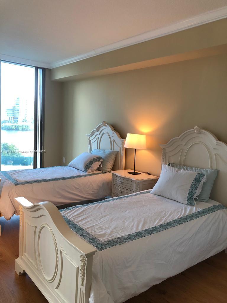 100 HIDDEN BAY CONDO - Residential Lease