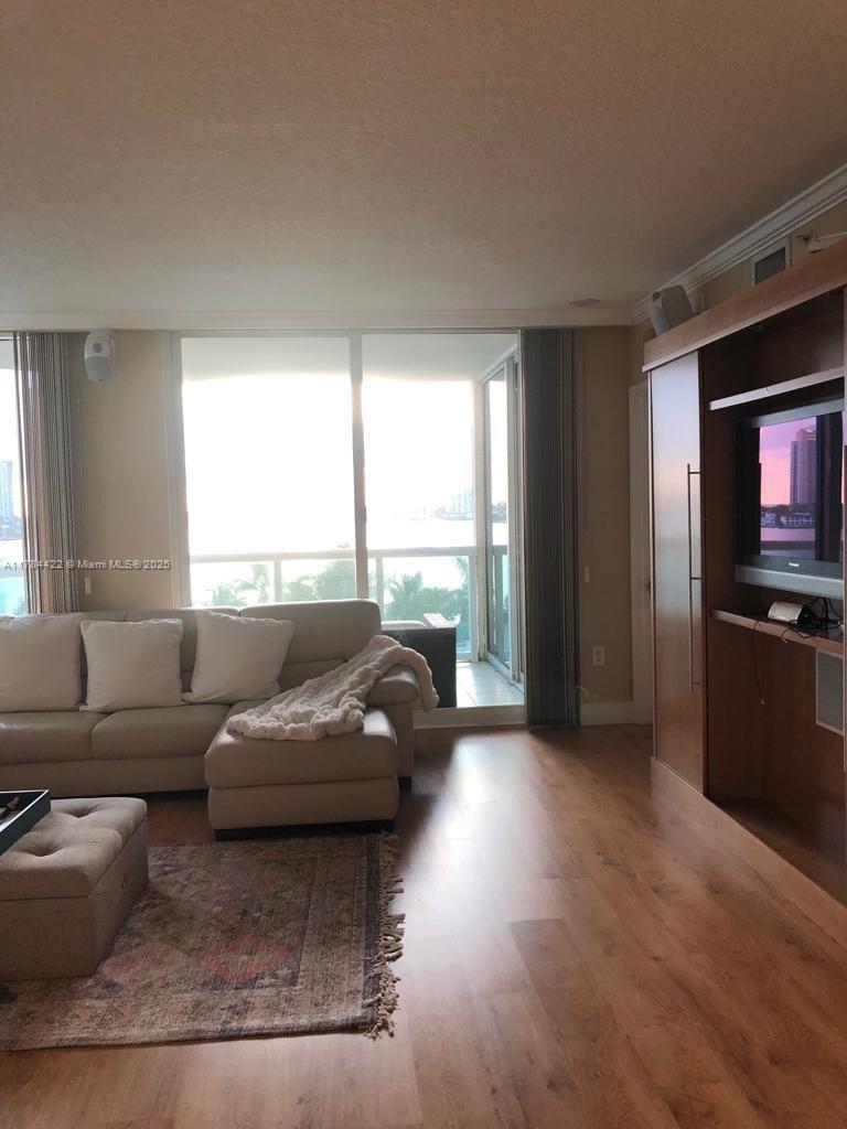 100 HIDDEN BAY CONDO - Residential Lease