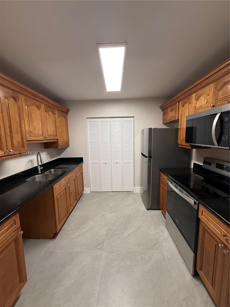 STERLING TOWNHOMES CONDO - Residential Lease