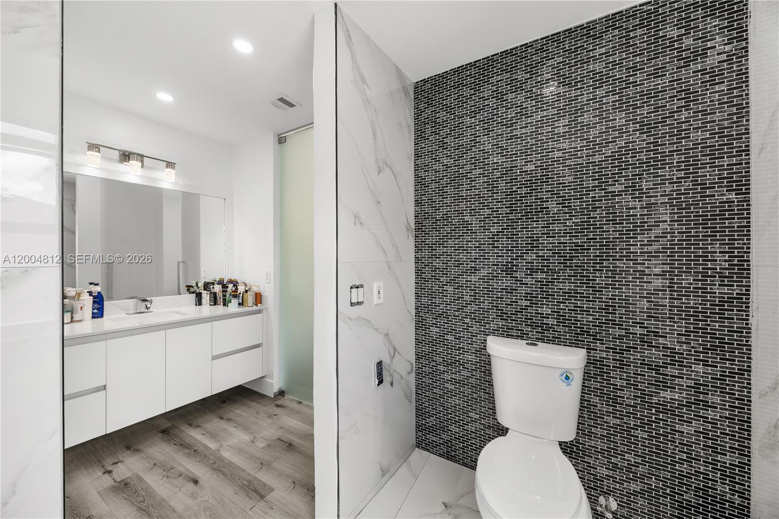 PANACHE SEC 1 - Residential