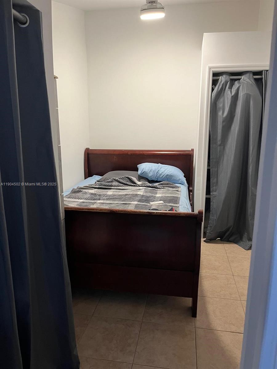 WOODSETTER NORTH - Residential Lease