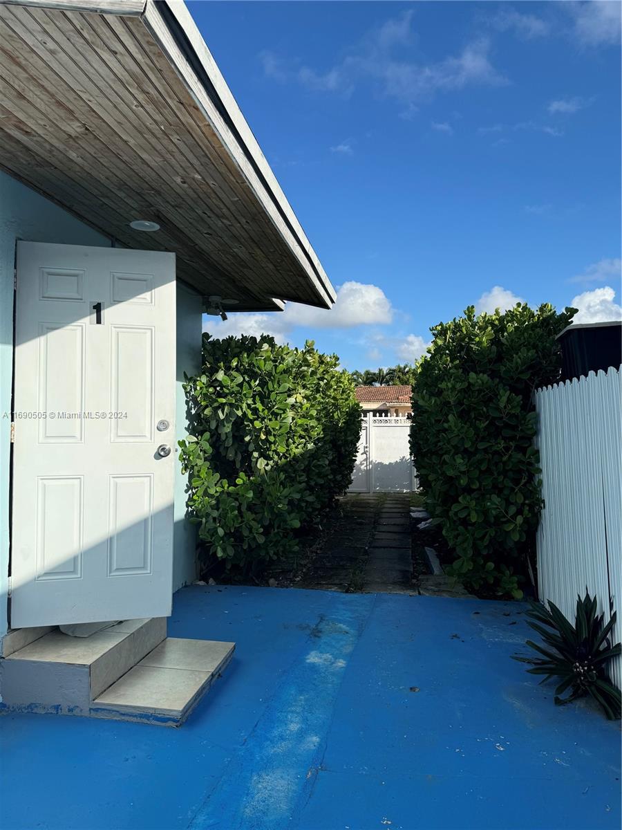 4365 SW 83rd Ave 1