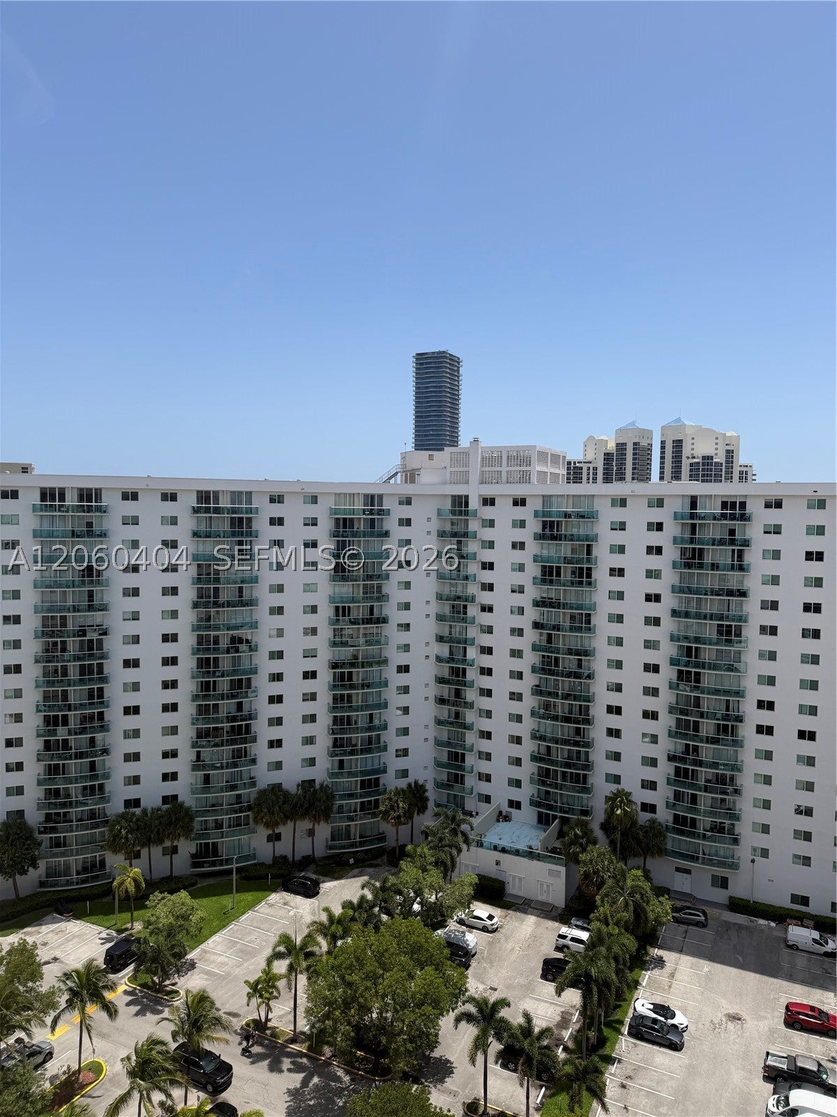 19390 Collins Ave PH-6