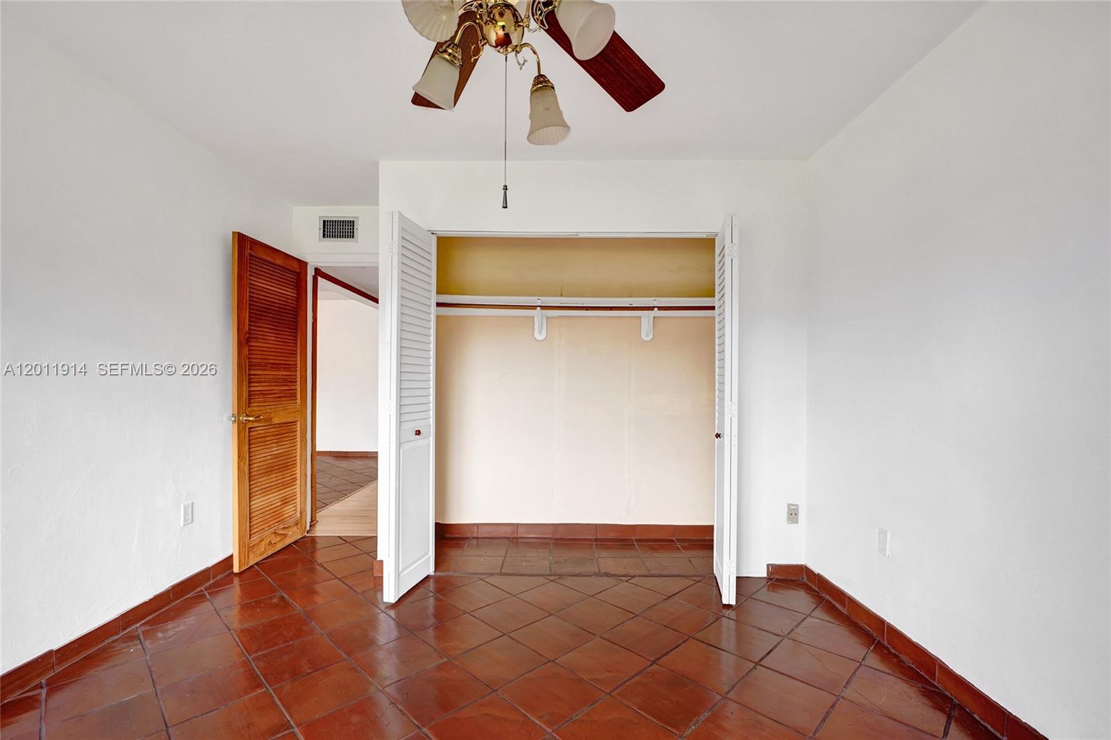 THE LEDGES CONDO - Residential