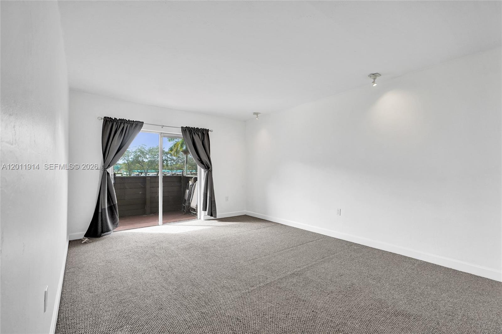 THE LEDGES CONDO - Residential