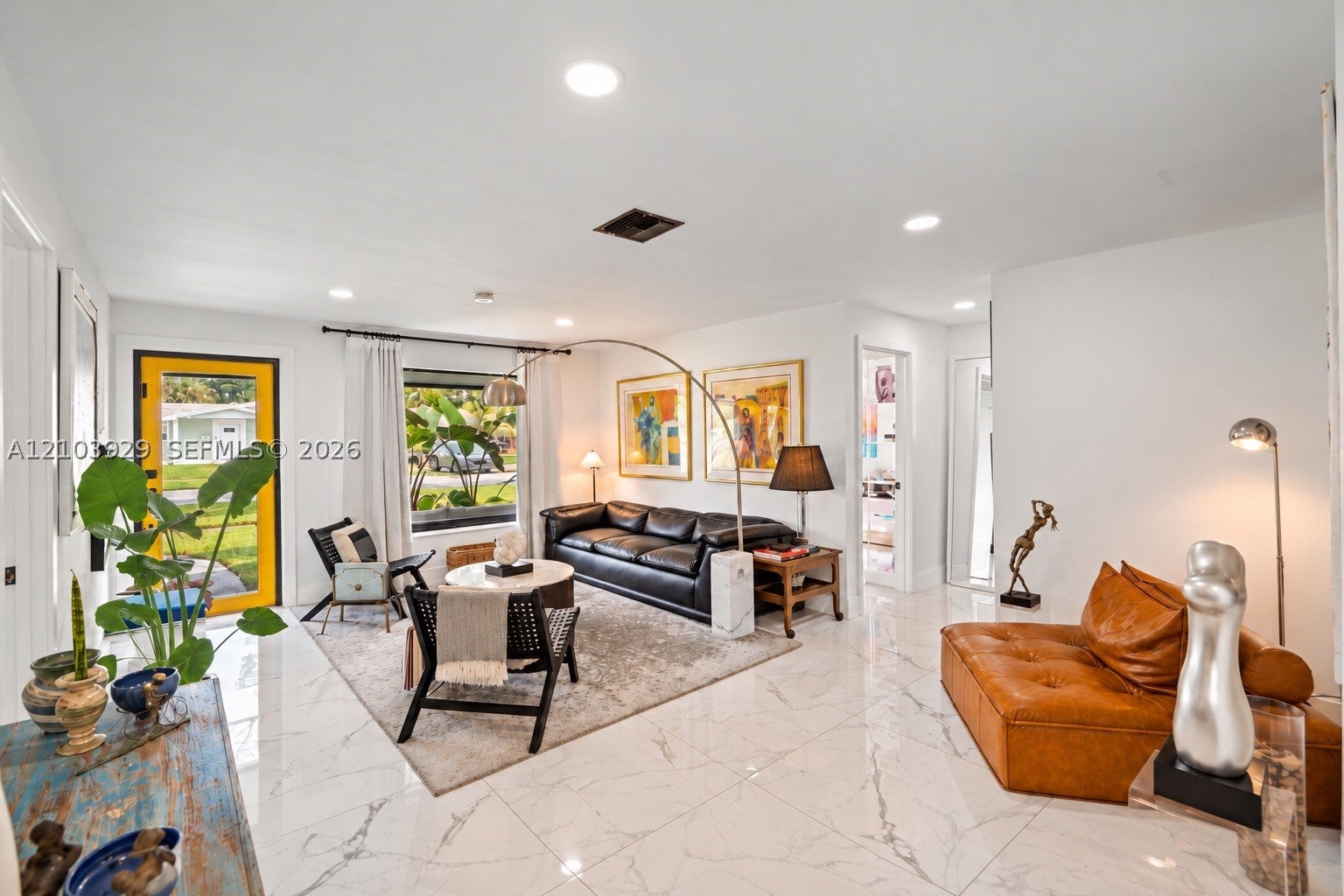 590 NW 38th Pl