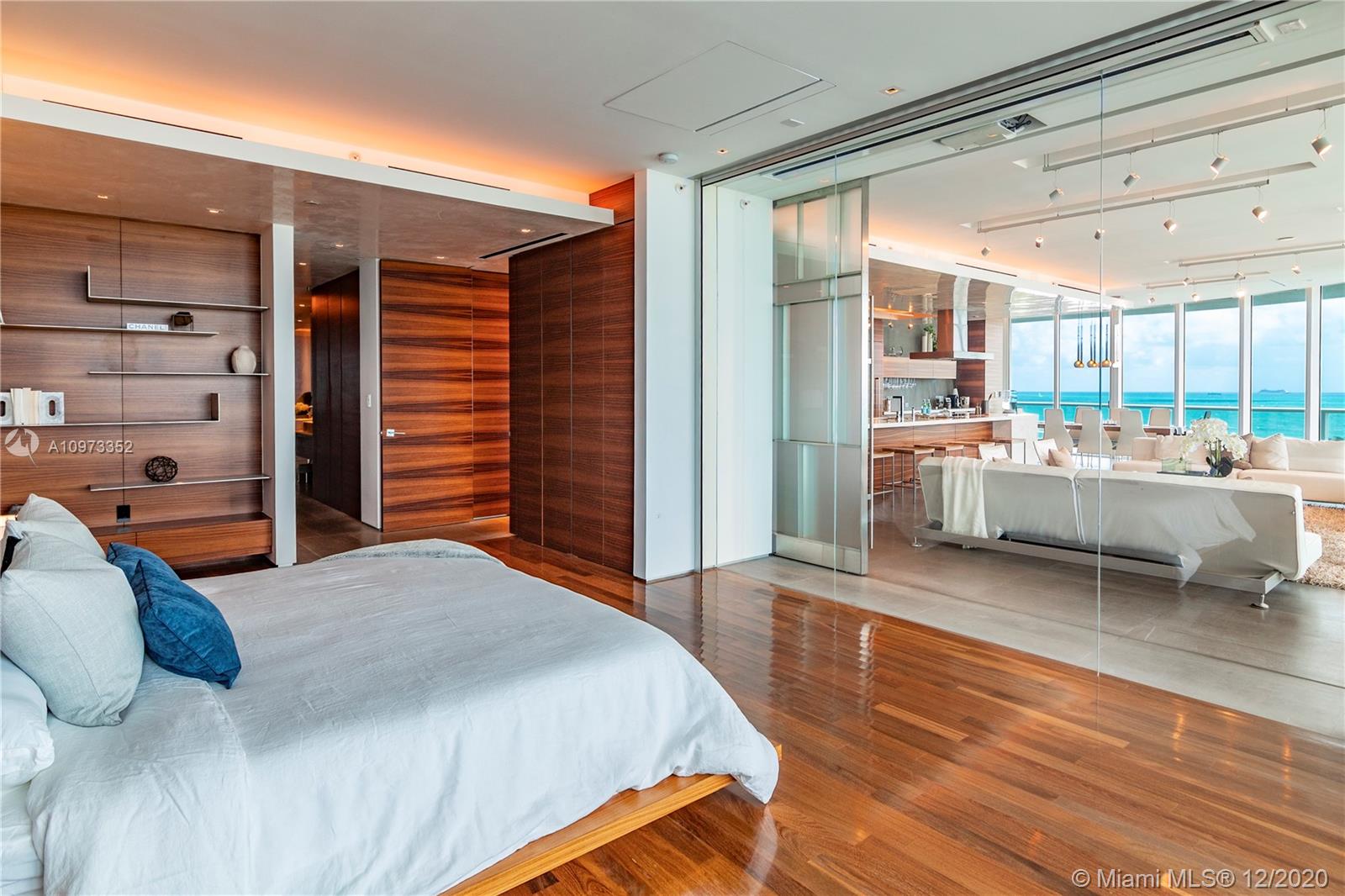 CONTINUUM SOUTH TOWER - Residential