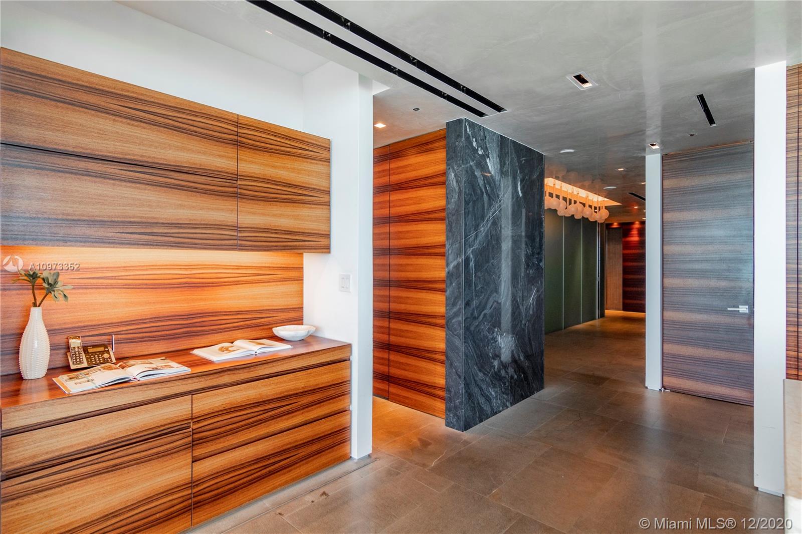 CONTINUUM SOUTH TOWER - Residential