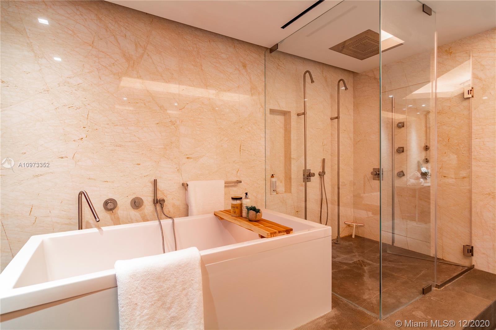 CONTINUUM SOUTH TOWER - Residential