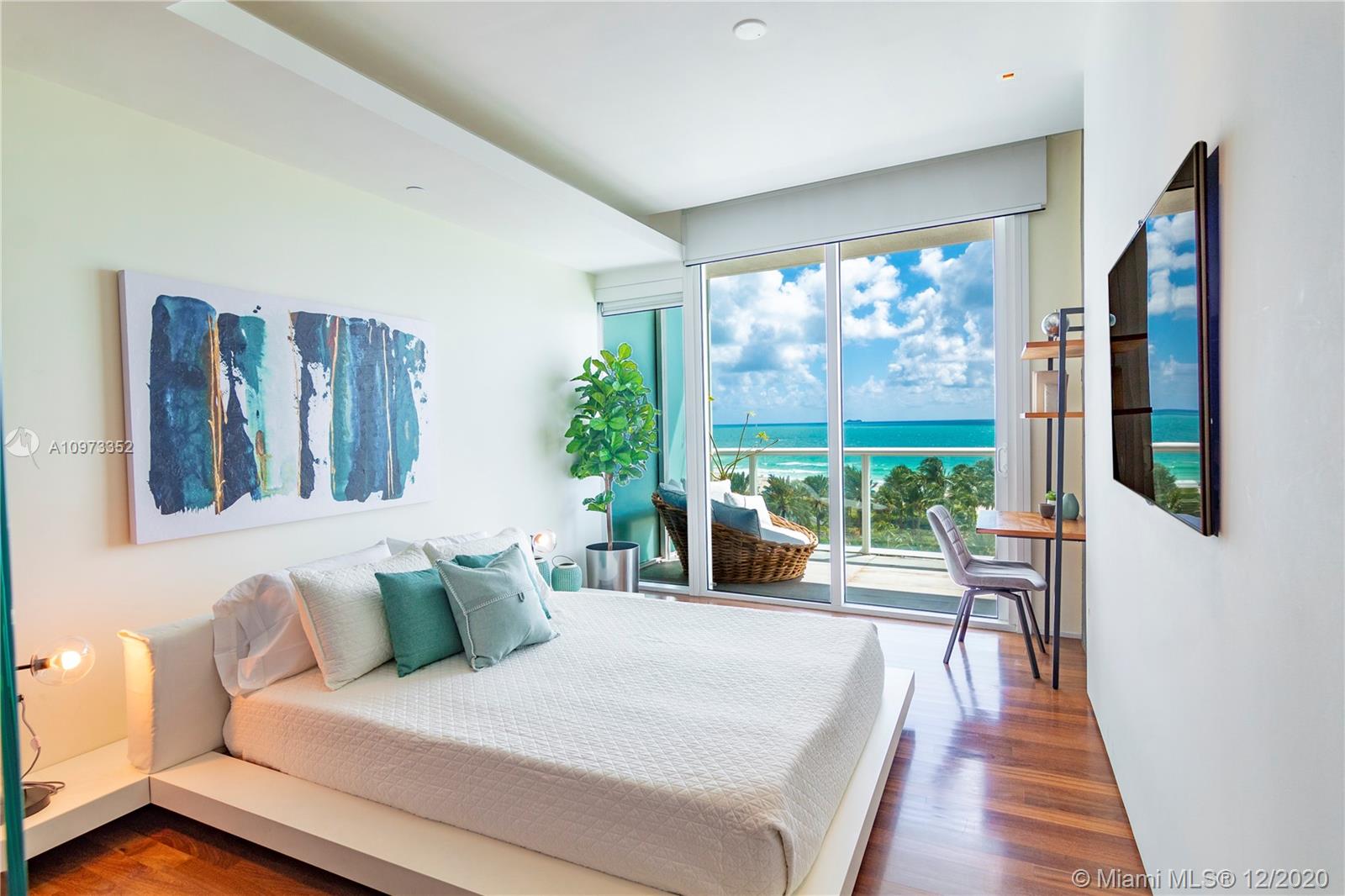 CONTINUUM SOUTH TOWER - Residential