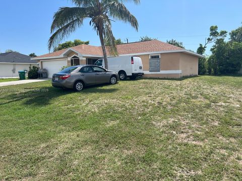 3207 SE 1 PL Cape Coral FL 33904