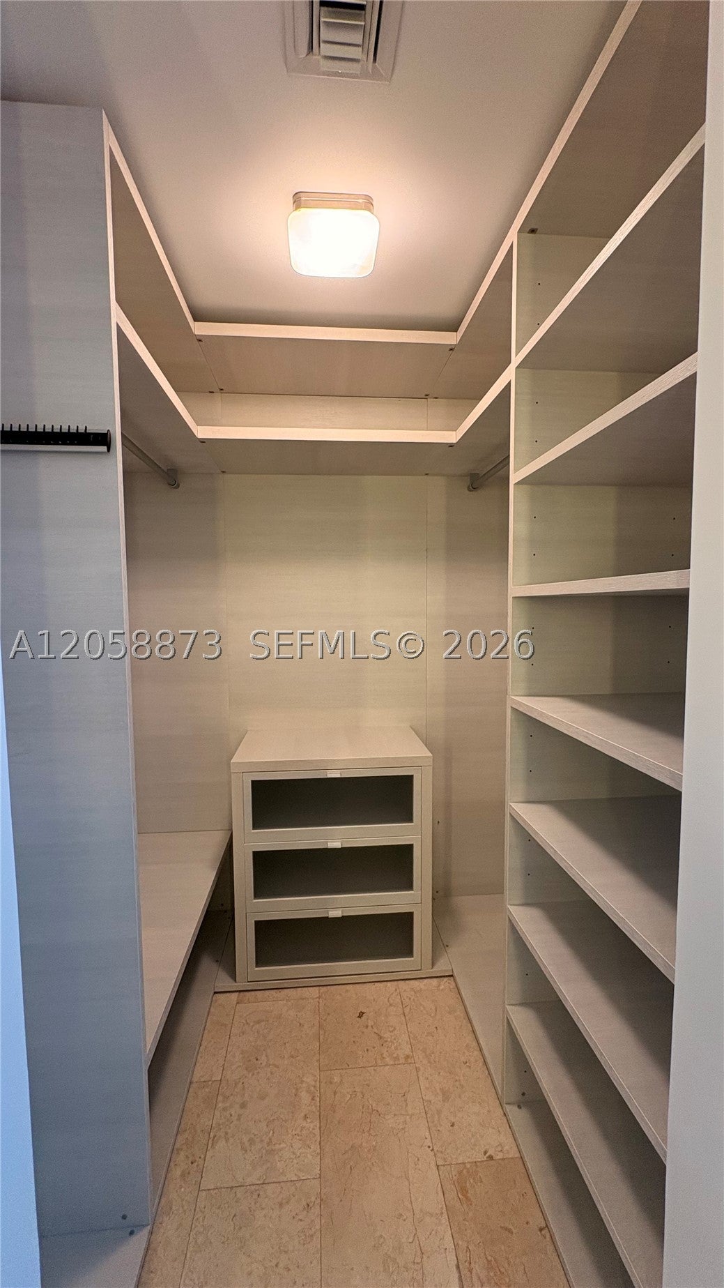 88 SW 7th St 2603