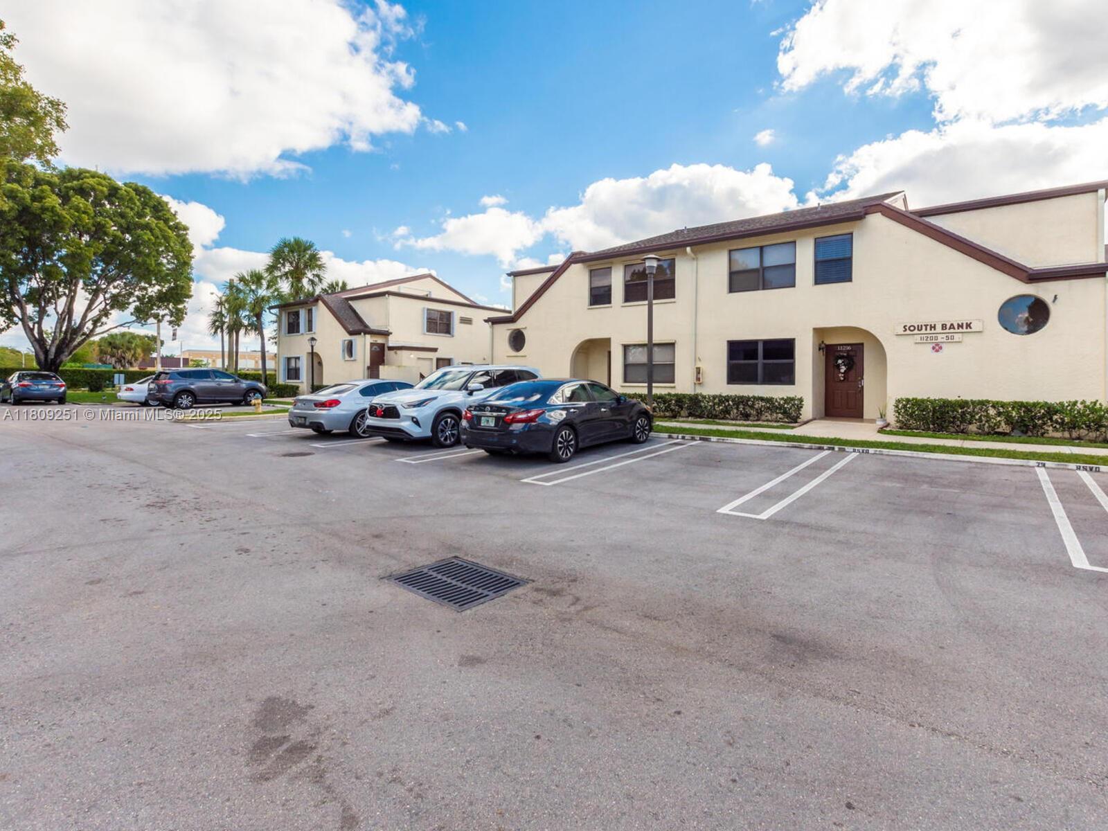 11202 Taft St 11202