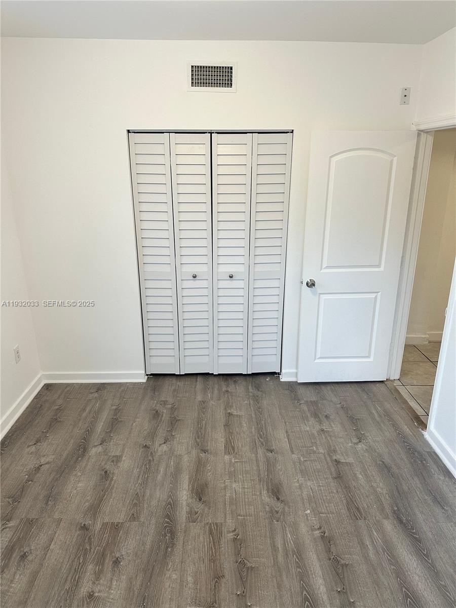 LAWRENCE ESTATE LAND CO - Residential Lease