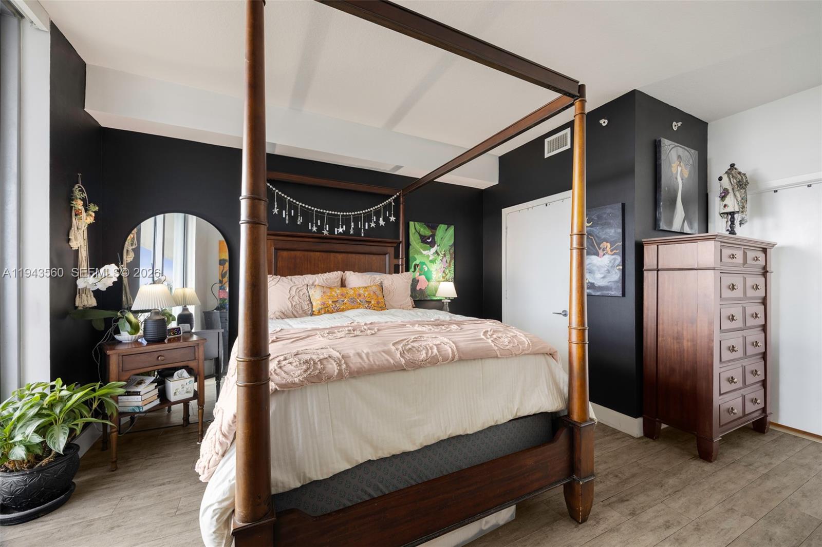 THE AXIS ON BRICKELL COND - Residential