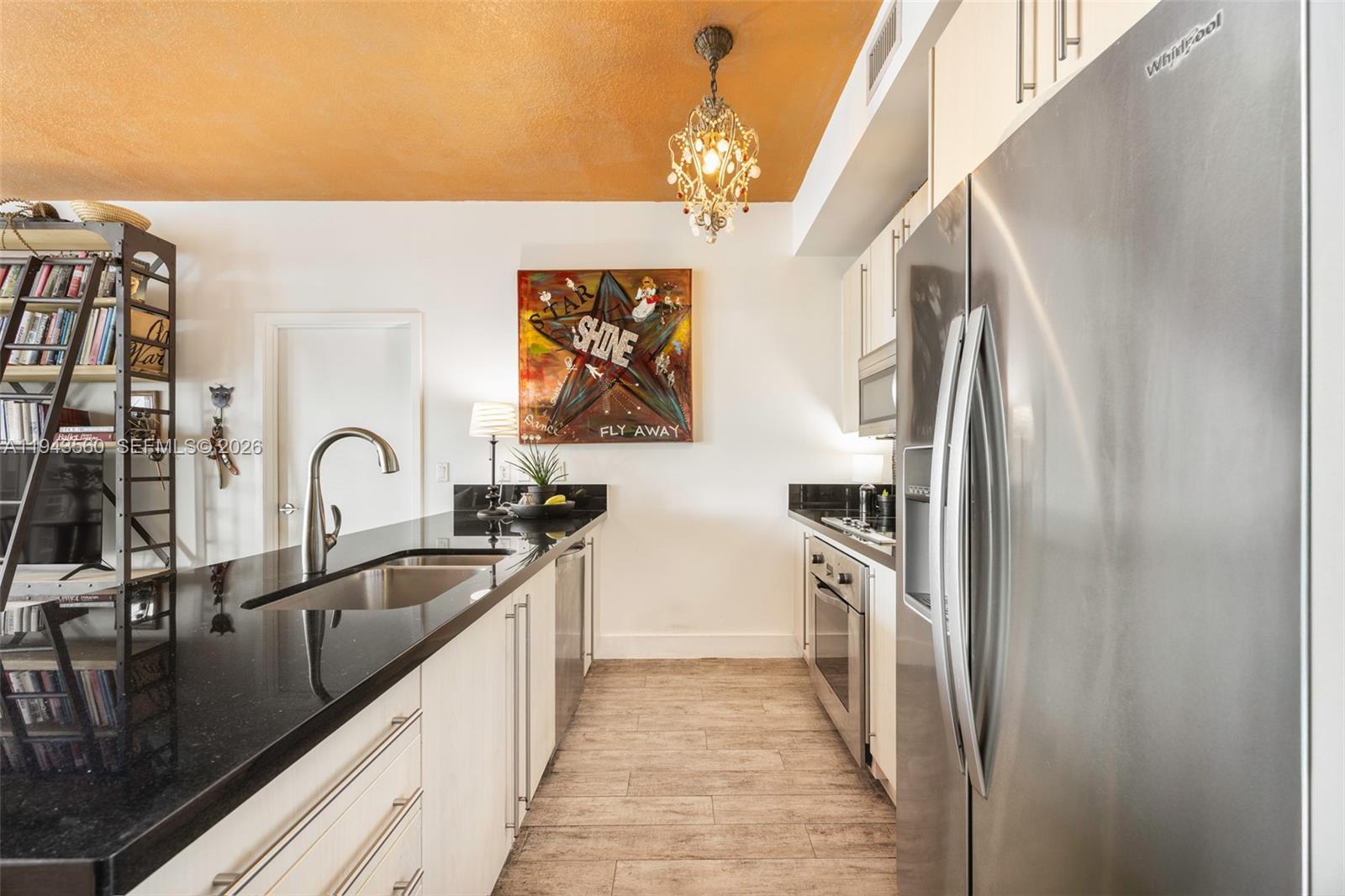 THE AXIS ON BRICKELL COND - Residential