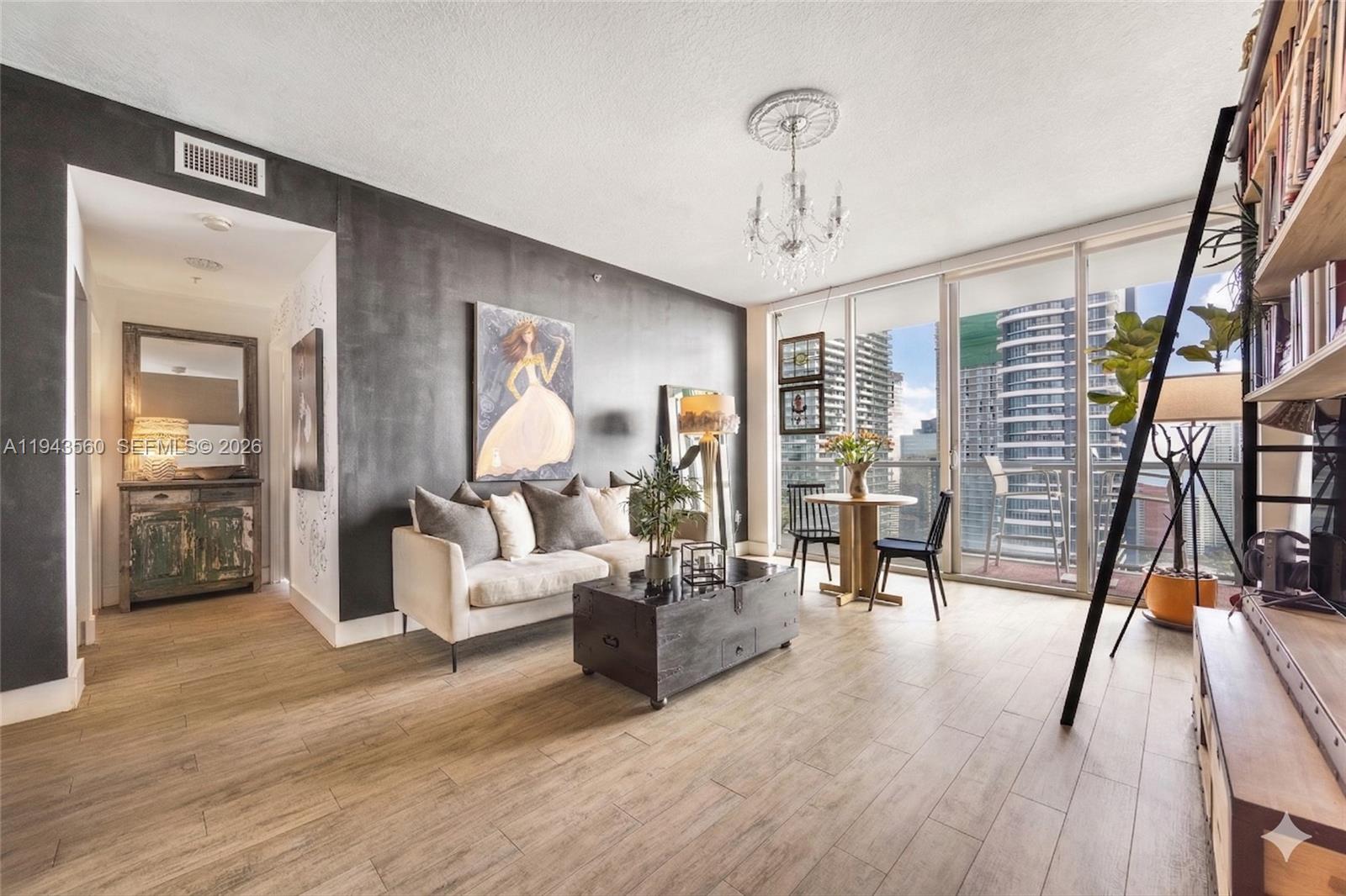 THE AXIS ON BRICKELL COND - Residential