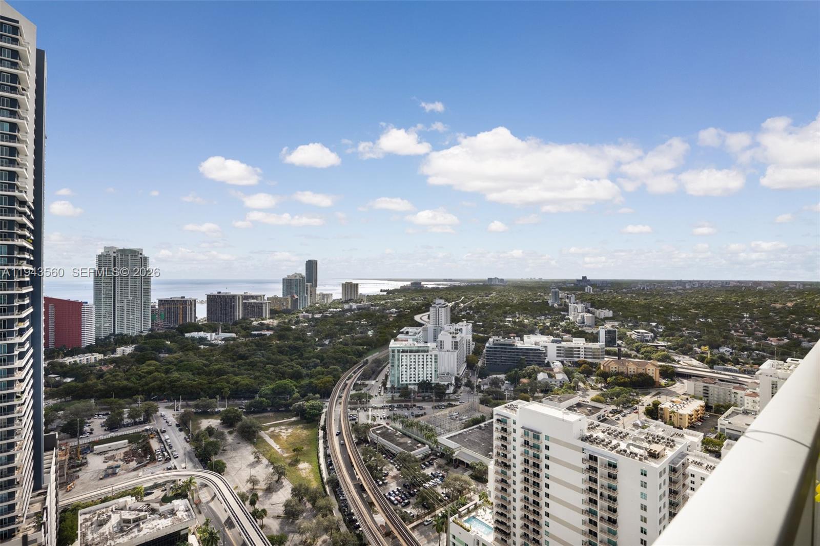 THE AXIS ON BRICKELL COND - Residential
