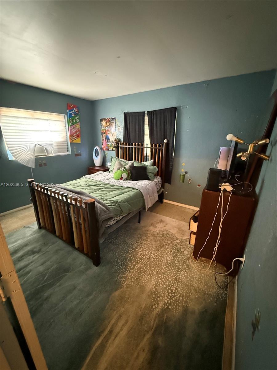 ESQUIRE LAKE ESTATES SEC - Residential