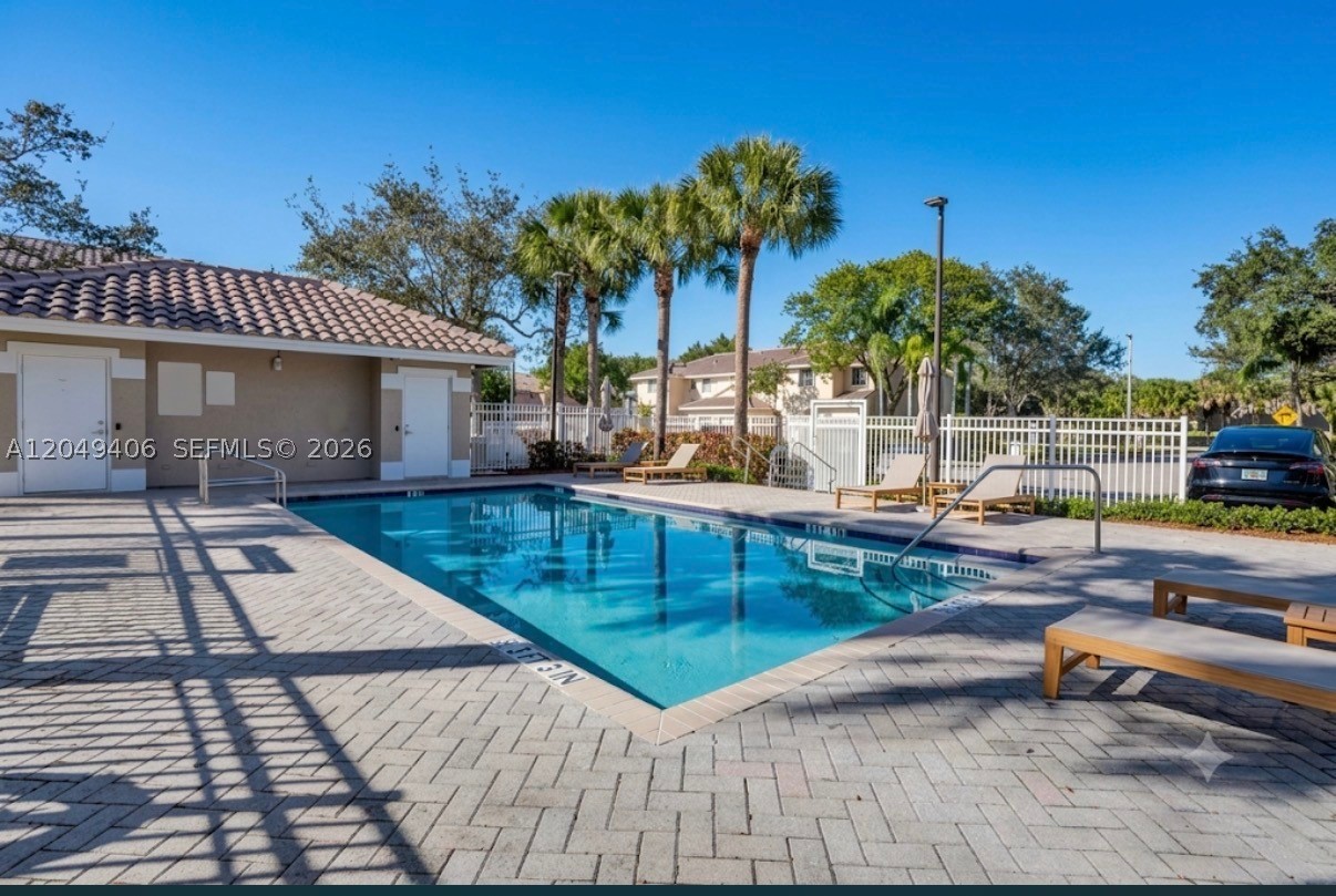 4070 NW 92nd Ave