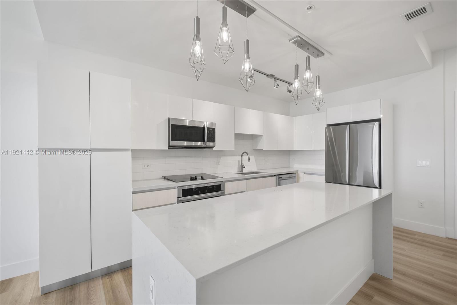 DIPLOMAT GOLF ESTATES - Residential