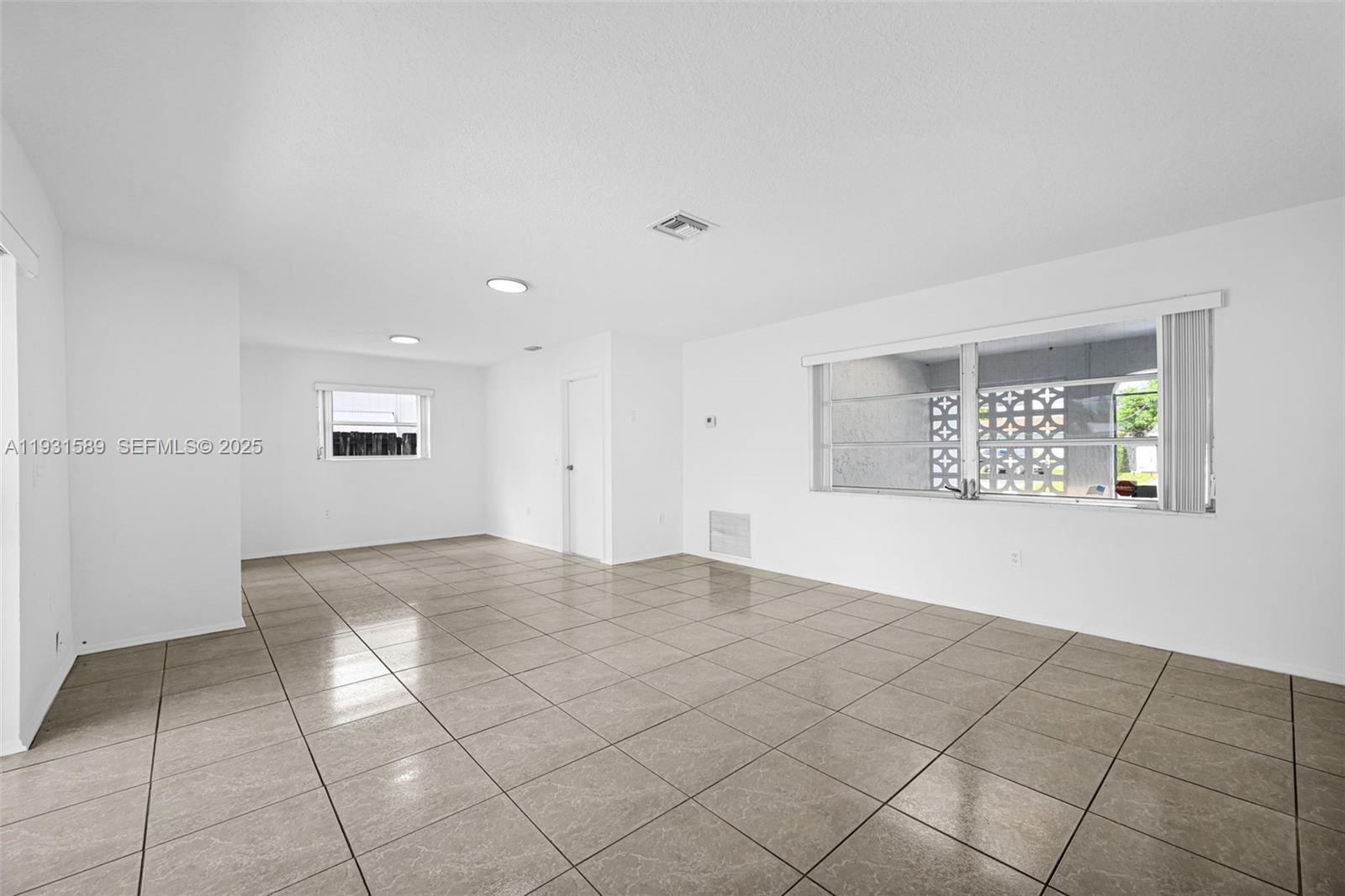 SUNRISE GOLF VILLAGE SEC - Residential