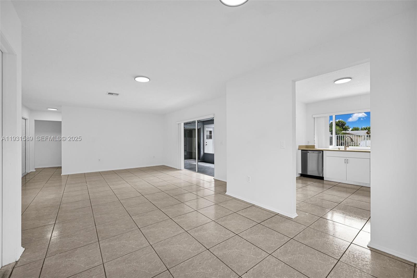 SUNRISE GOLF VILLAGE SEC - Residential