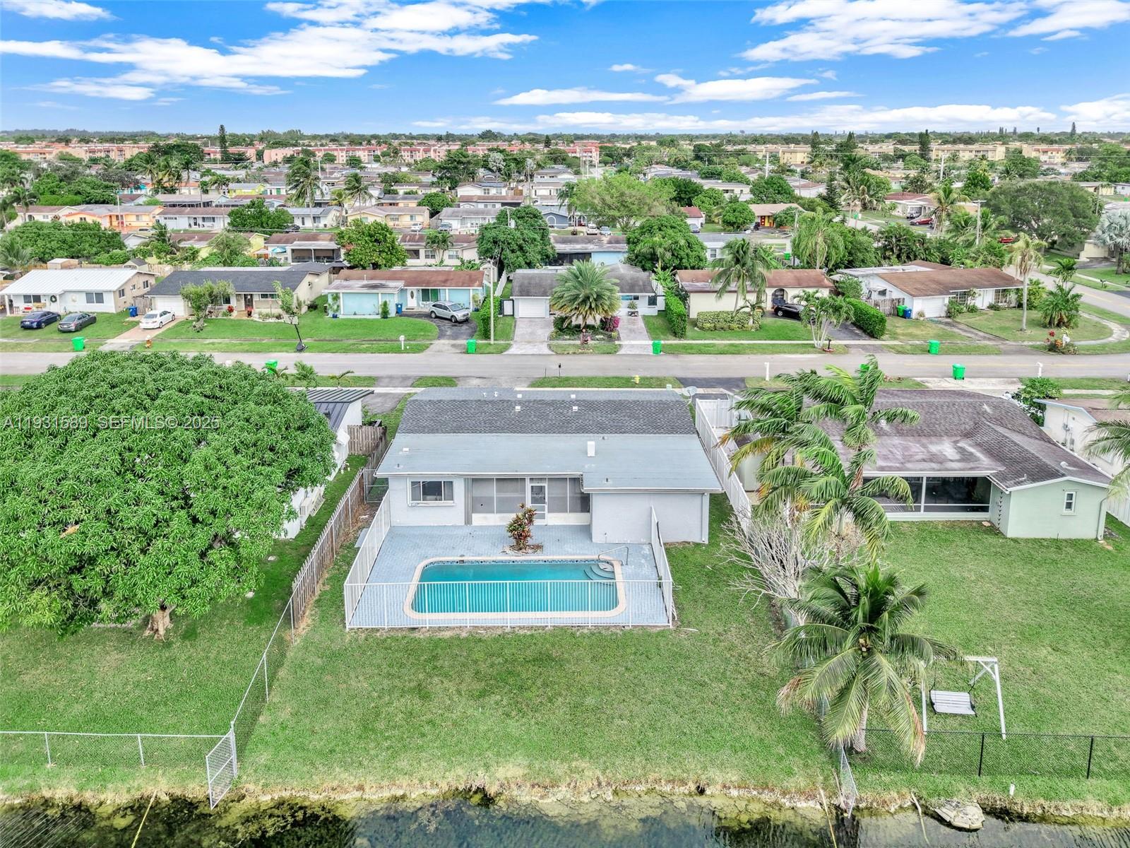 SUNRISE GOLF VILLAGE SEC - Residential