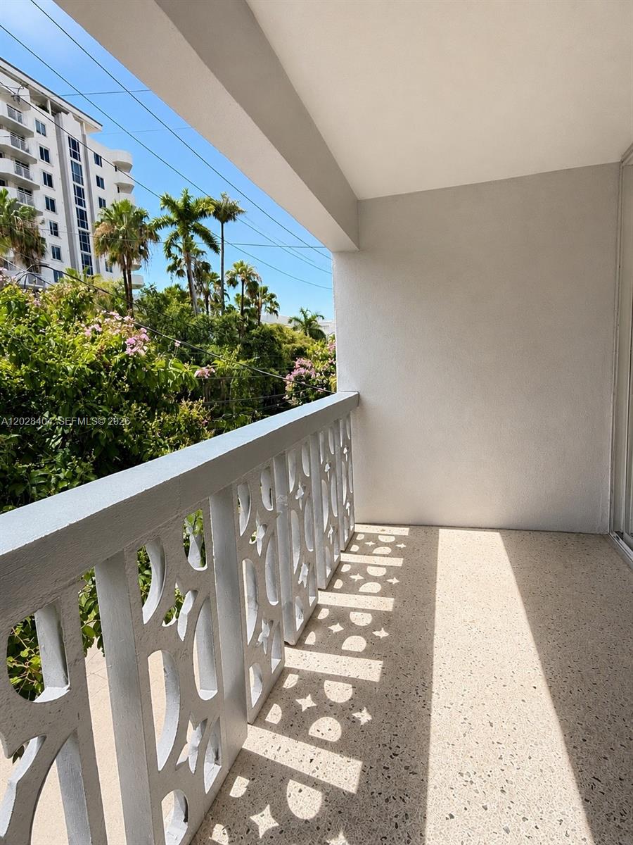 LINCOLN PLAZA CONDO - Residential