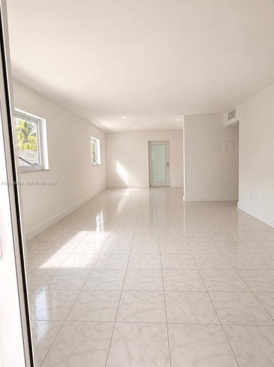 LINCOLN PLAZA CONDO - Residential