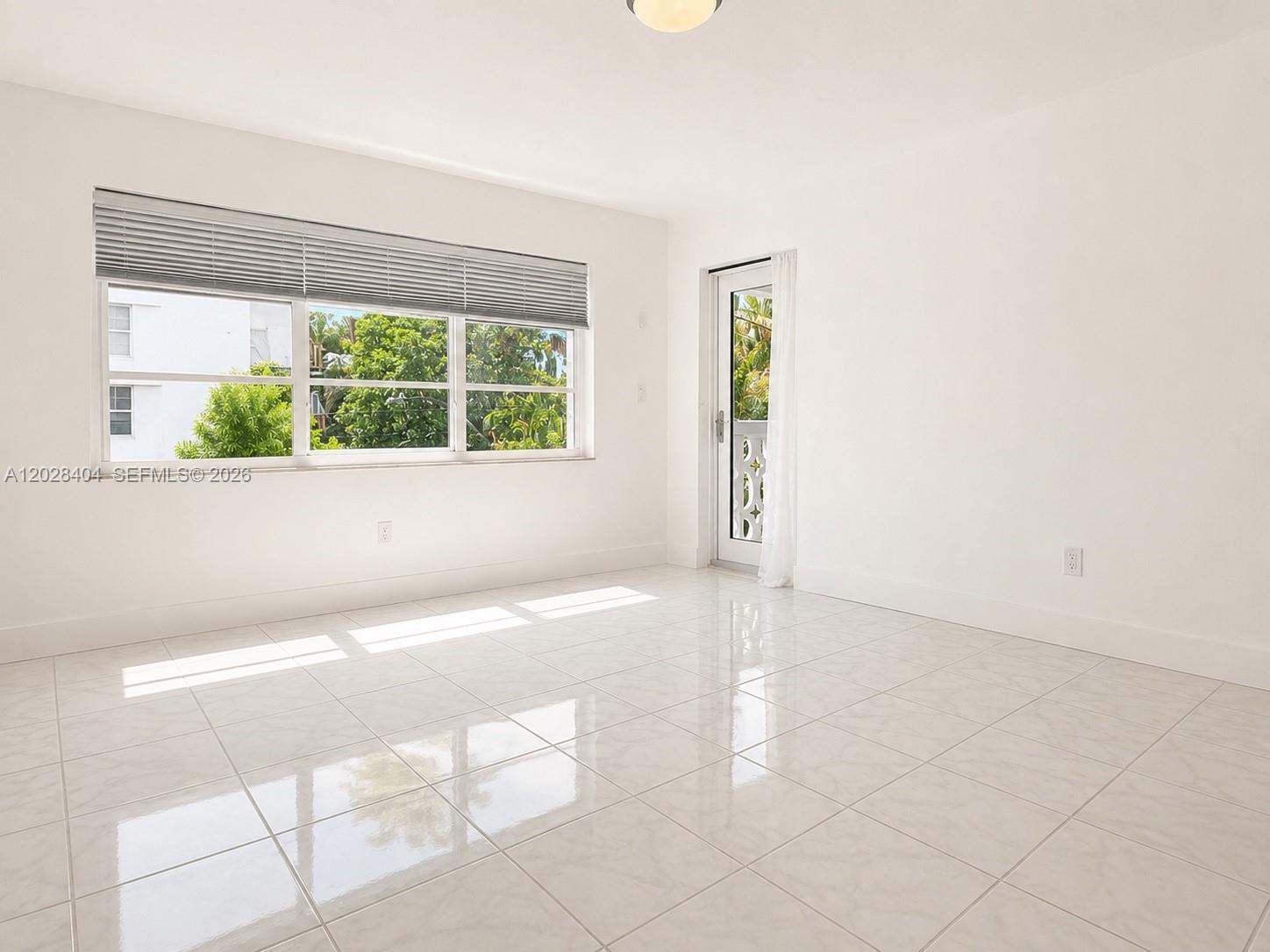 LINCOLN PLAZA CONDO - Residential
