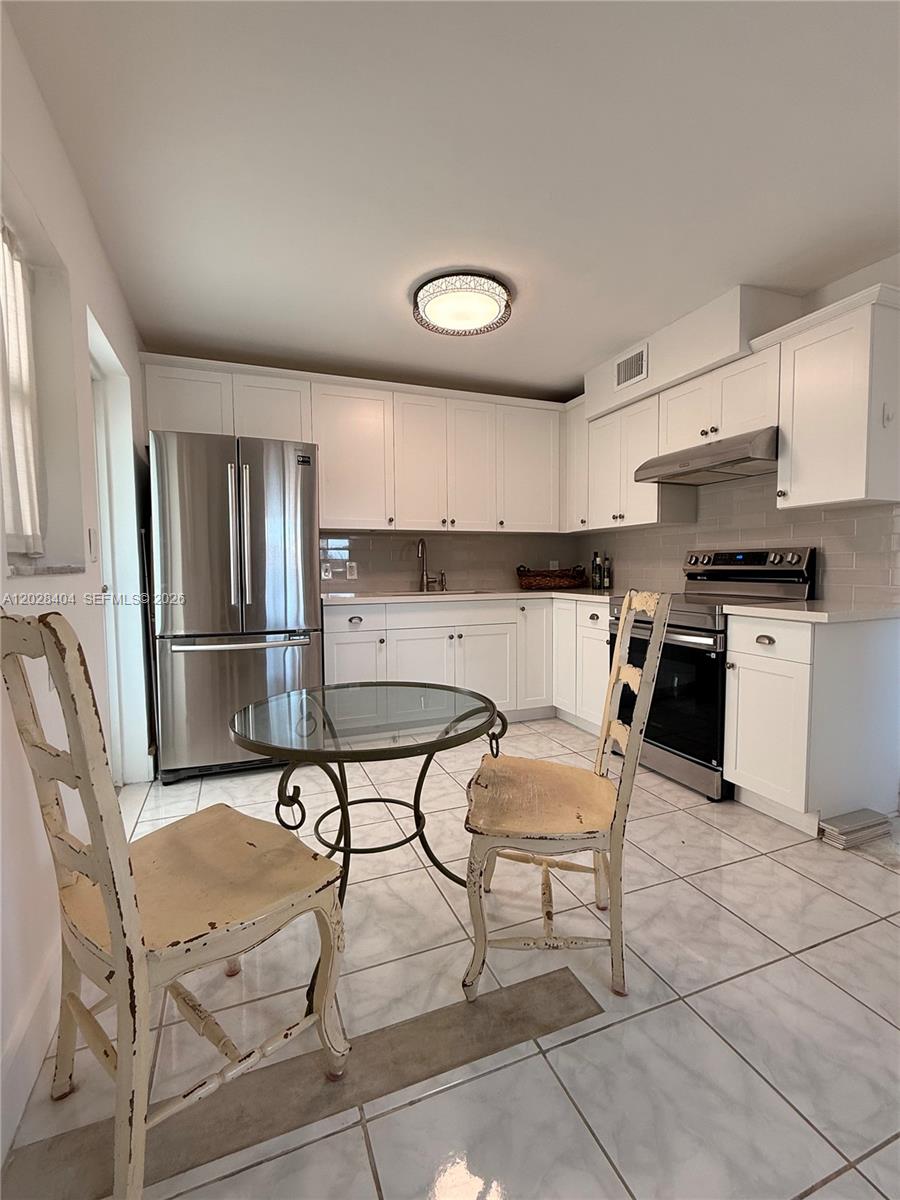 LINCOLN PLAZA CONDO - Residential
